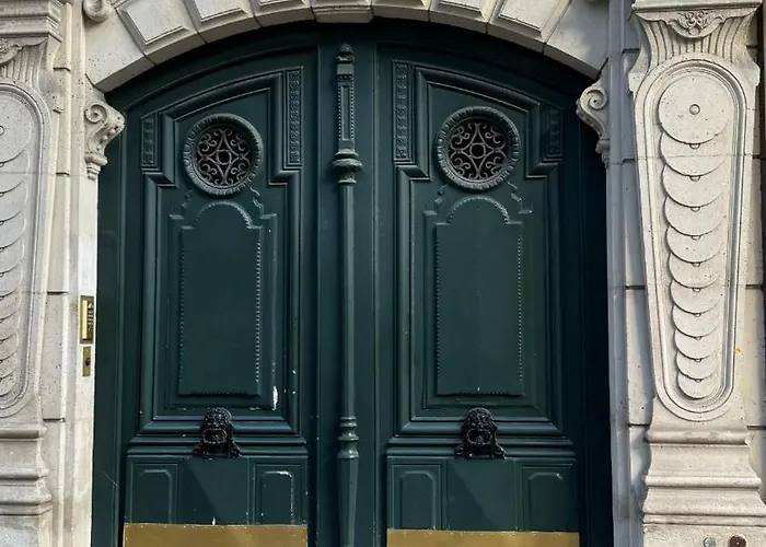 Cozy Nearby Champs Elysees 6 아파트